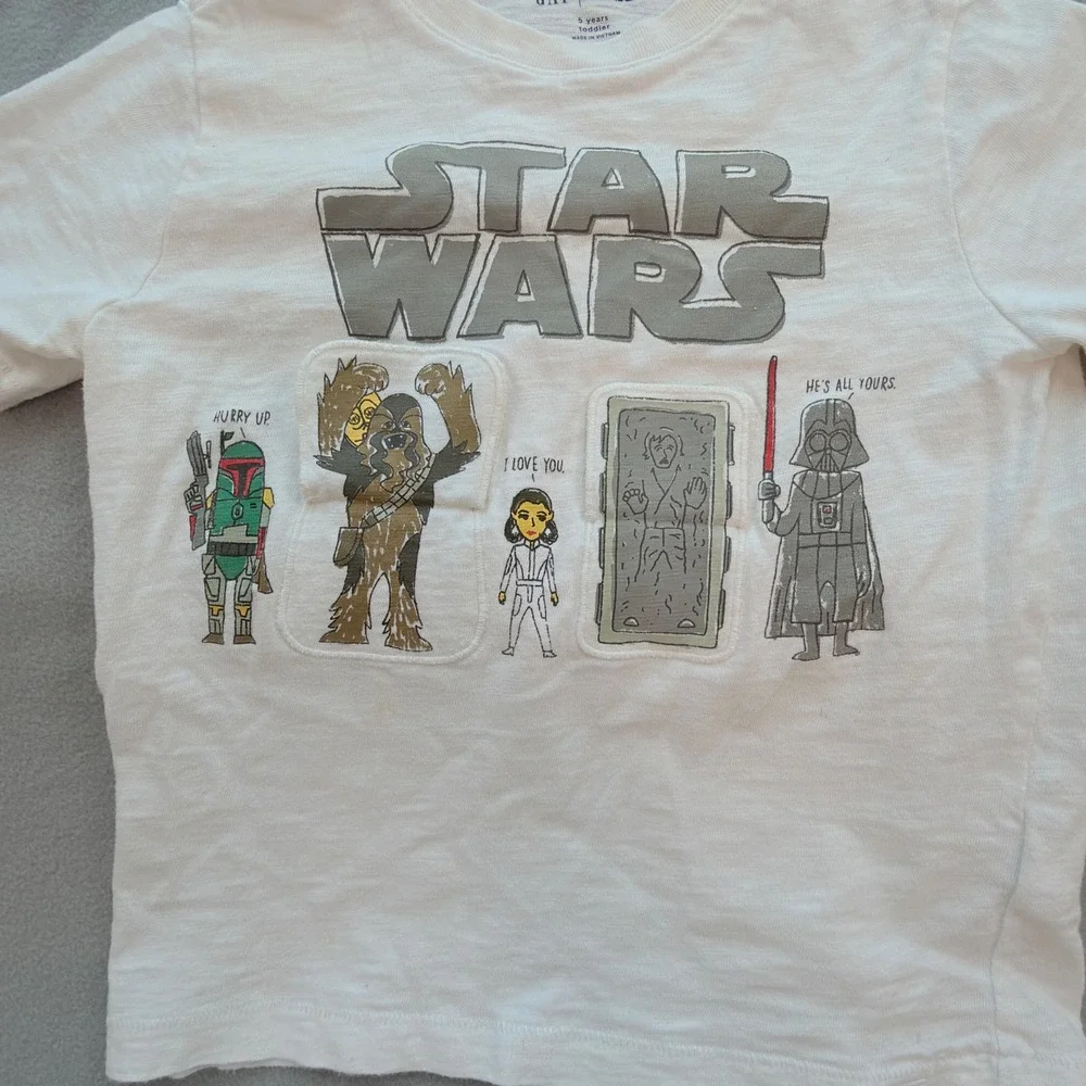 Gap Graphic Tee Bundle Kids 5T Multicolor Excellent Star Wars Dino Shark 3pk